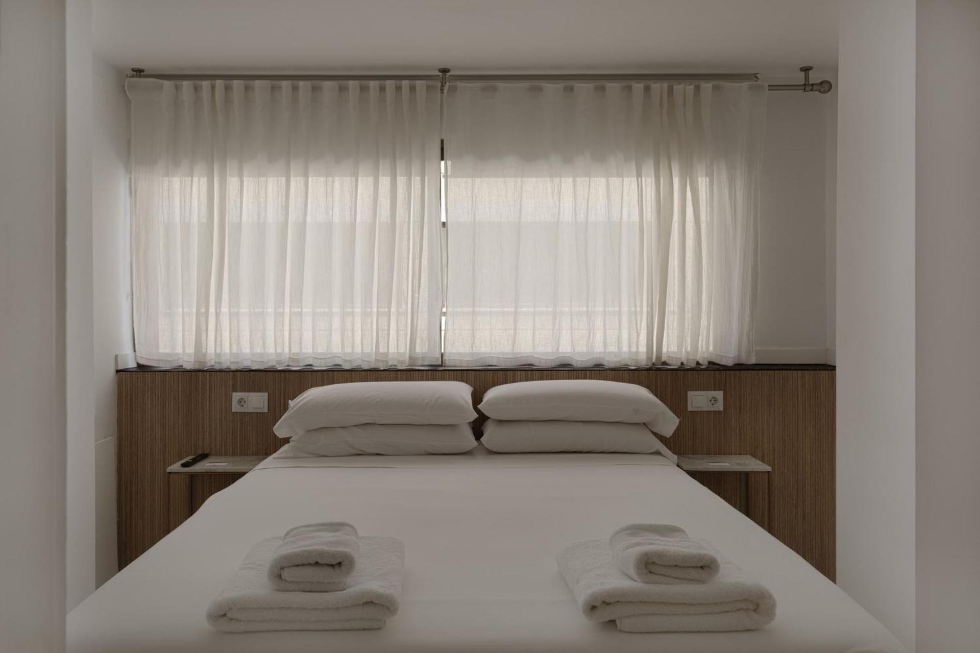 Beach Malagueta By Caleta Homes 马拉加 外观 照片