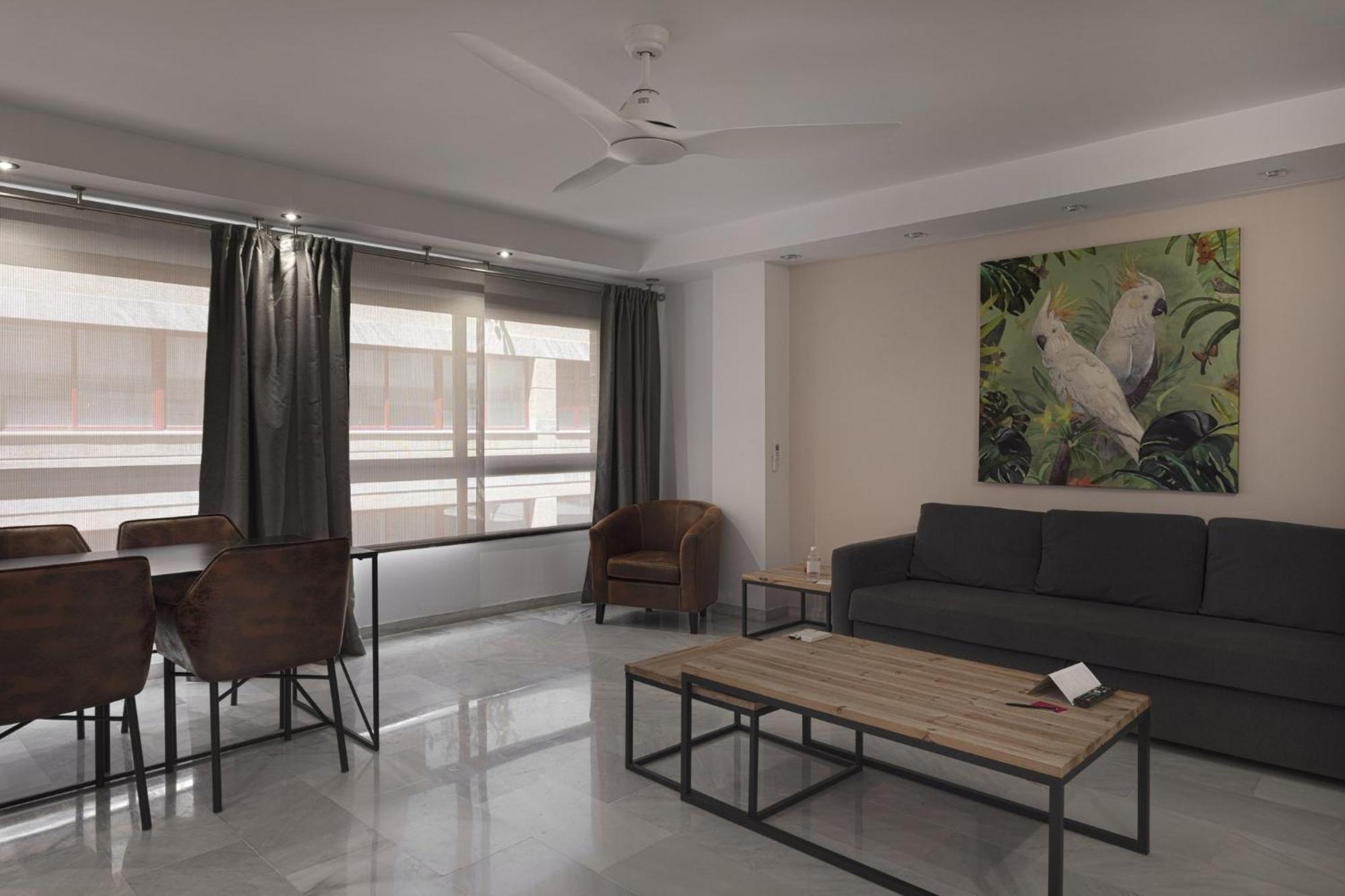 Beach Malagueta By Caleta Homes 马拉加 外观 照片