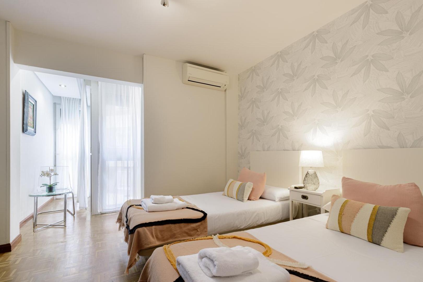 Beach Malagueta By Caleta Homes 马拉加 外观 照片